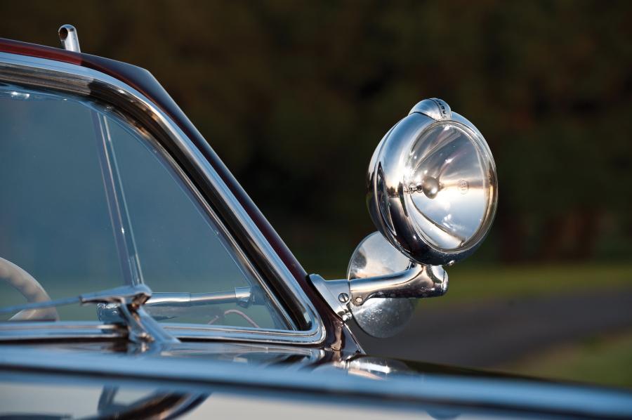  Cadillac Series 62 Convertible Coupe 1947 года  (фото 17 из 32)